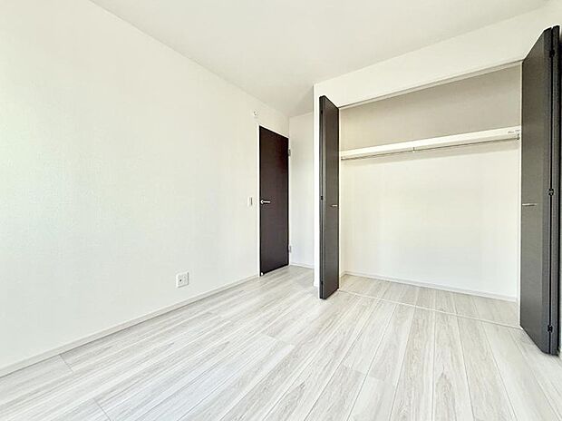 【子供部屋】■広いクローゼット、収納は多い方が嬉しいですね！