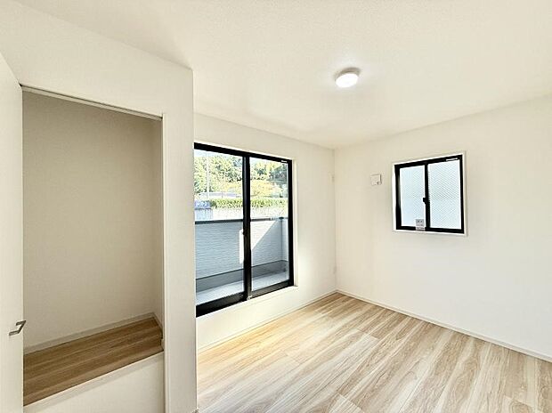 【洋室】■心地よい雰囲気が漂う落ち着いた空間