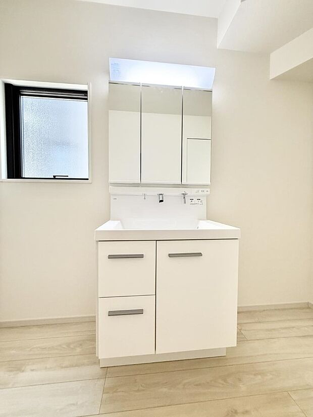 【洗面台・洗面所】■朝の準備がスムーズにできる広さです