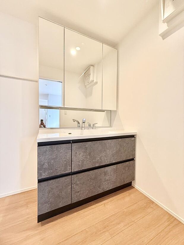 【洗面台・洗面所】■清潔感があり、気持ちよく使えます