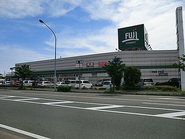 FUJI橋戸店（約800m・徒歩10分）