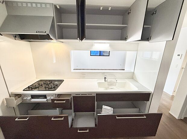 【キッチン】■アイデア広がる、クリエイティブな料理空間