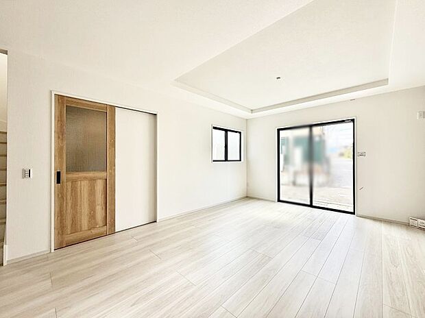 【ダイニング】■温もりを感じる、居心地のいいリビング