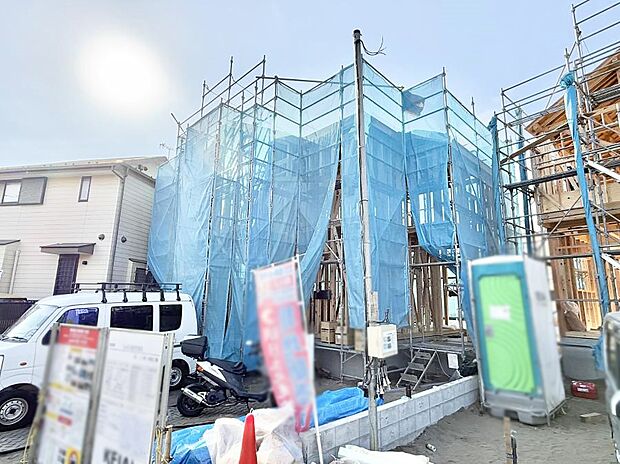 【現地外観写真】■暮らしを彩る充実した設備仕様が備わった住まい