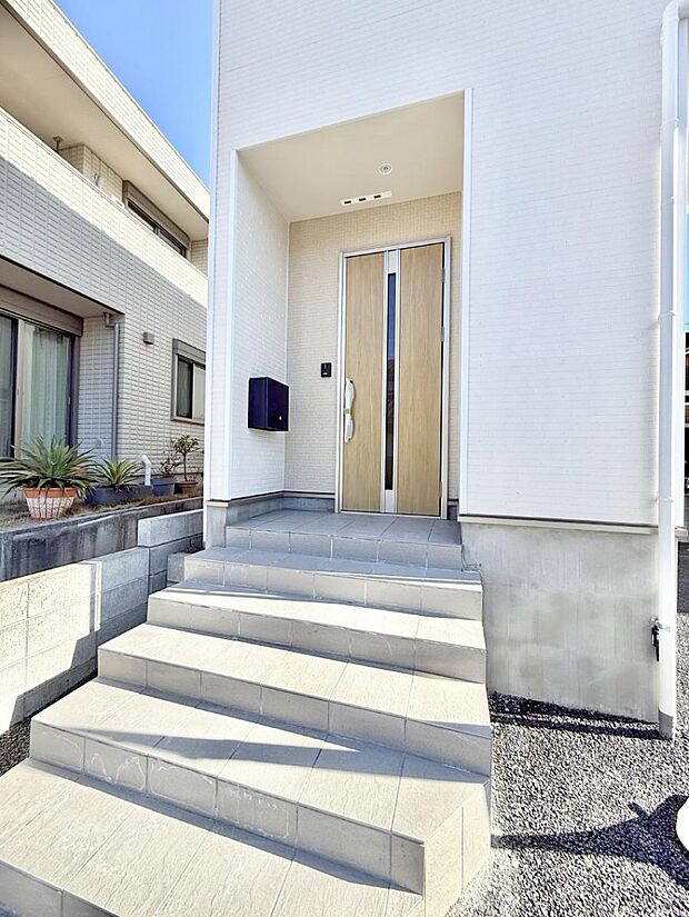 【玄関】■ ここから始まる、笑顔あふれる毎日