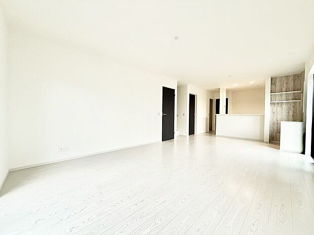 【ダイニング】■ふとした瞬間に幸せを感じる、心地よい場所