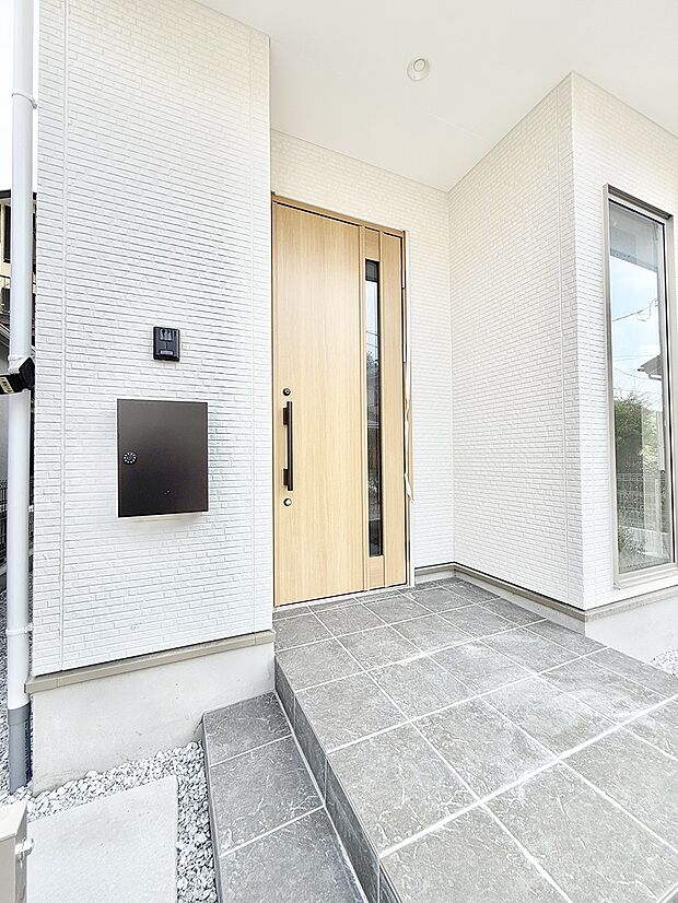 【玄関】■ ここから始まる、笑顔あふれる毎日