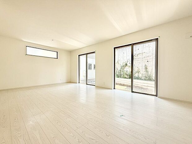 【リビングダイニング】■日常をちょっと特別にする、憩いの空間