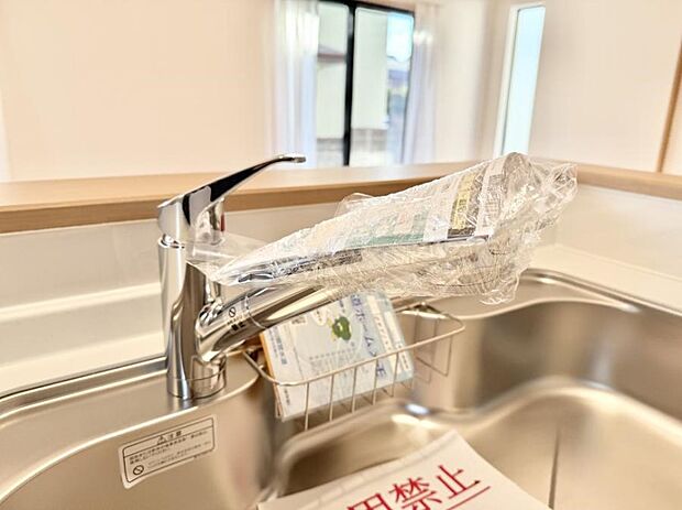 【浄水器】■清潔でおいしい水を手軽に供給してくれます