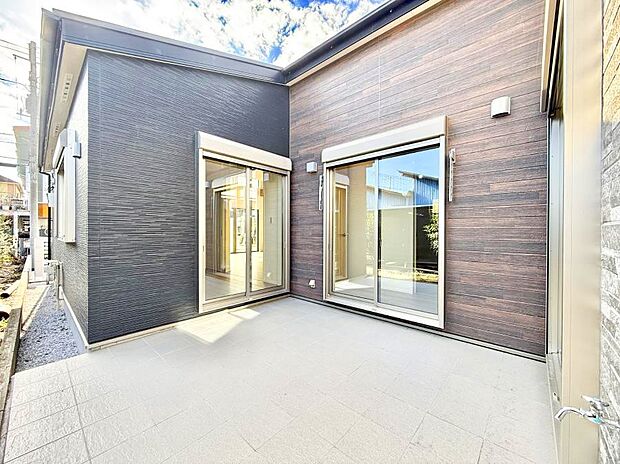 【庭】■心にゆとりをもたらす、自然を感じられる住環境が魅力です