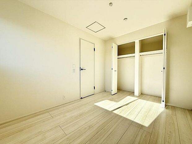 【洋室】■心地よい雰囲気が漂う落ち着いた空間