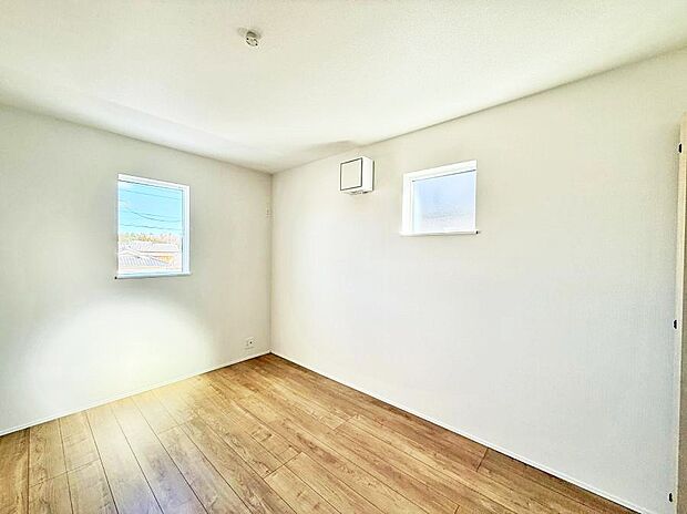 【子供部屋】■家具やレイアウトを自由に配置できるため使い勝手が良く快適に過ごせます