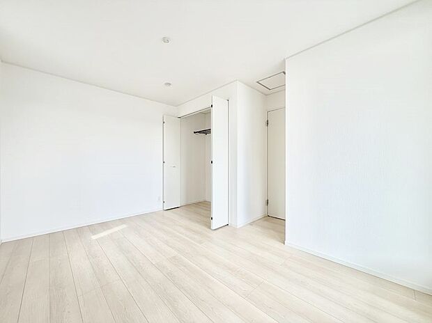 【リビング以外の居室】■落ち着いた雰囲気のお部屋で心が安らぐ空間