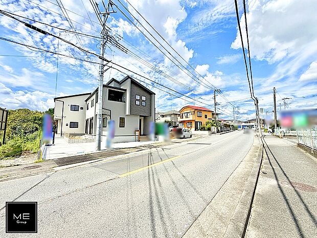 【前面道路含む現地写真】3号棟 ■新しい暮らしが始まる場所で、家族の絆を深める