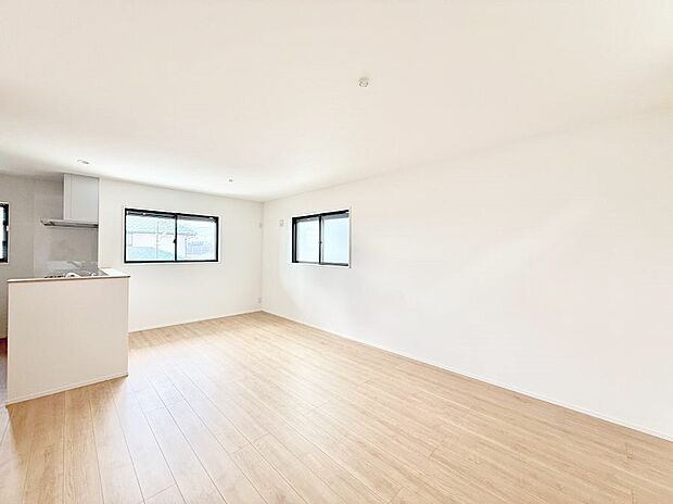 【ダイニング】■ふとした瞬間に幸せを感じる、心地よい場所