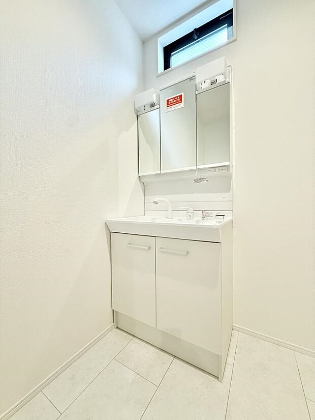 【洗面台・洗面所】■朝の準備がスムーズにできる広さです