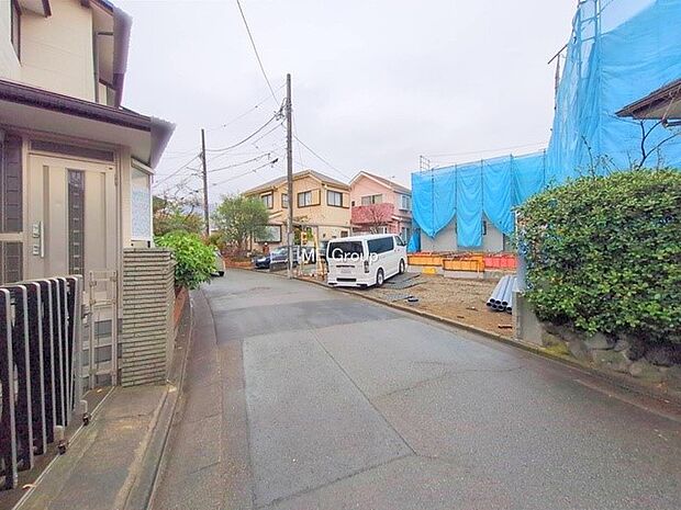 【前面道路含む現地写真】■新しい時代の息吹を感じる、心地よい環境