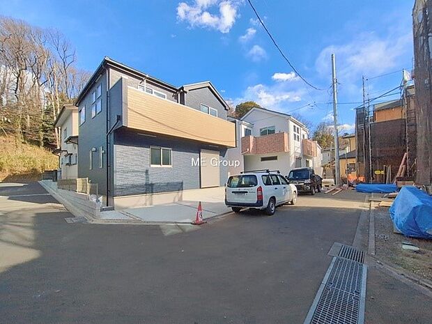 【前面道路含む現地写真】■この道を歩けば、毎日が少し特別になる