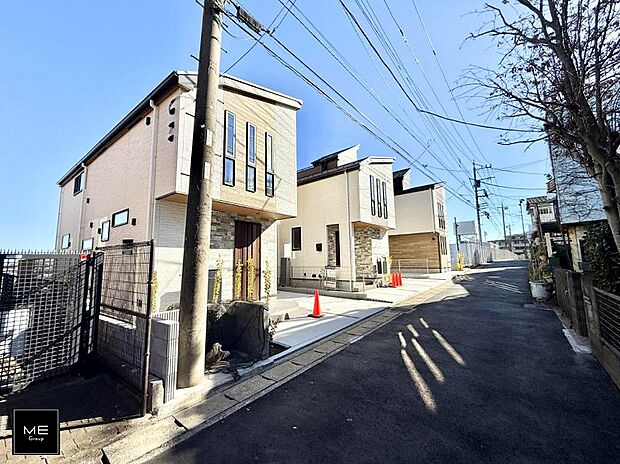 【前面道路含む現地写真】■家族とのお出かけが楽しくなる環境です