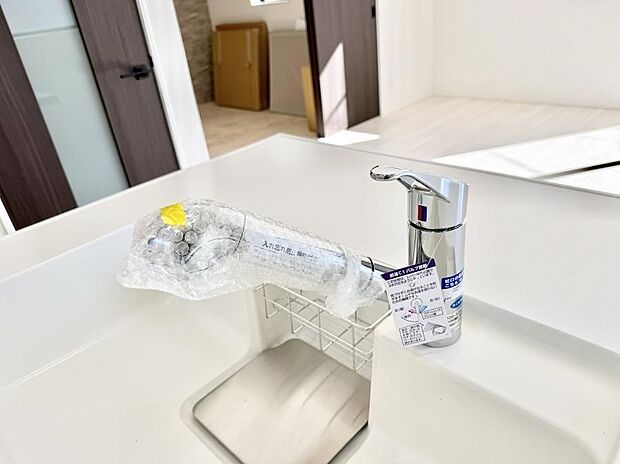 【浄水器】■清潔でおいしい水を手軽に供給してくれます