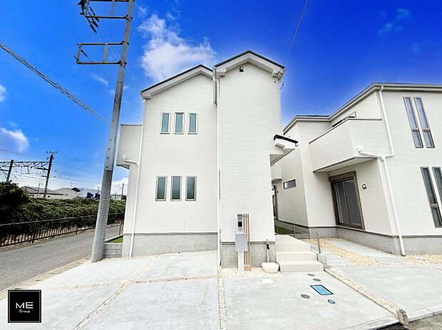 【現地外観写真】■暮らしを豊かにする充実した仕様設備で快適に