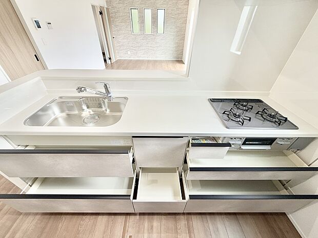 【キッチン】■料理がもっと楽しくなる、快適なキッチン空間