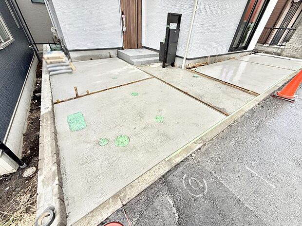 【駐車場】■快適な駐車スペースで安心