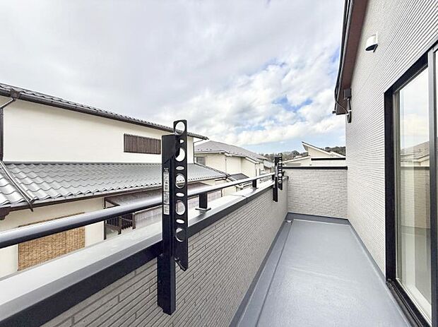 【バルコニー】■ 空を眺めながら、ほっと一息つける特別な空間