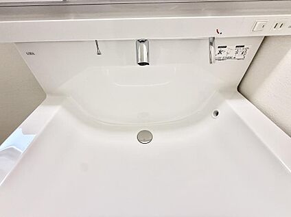 ハンドシャワー付洗面台