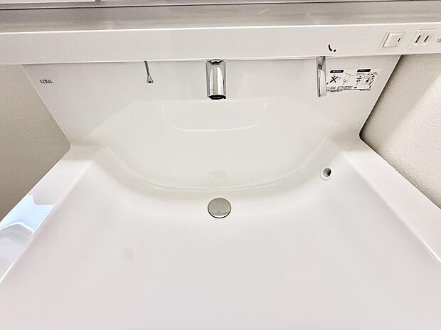 【ハンドシャワー付洗面台】■手洗いや顔を洗う時も快適に使える便利なシャワー