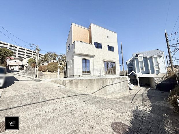 【前面道路含む現地写真】■新しい住まい、街の新しい風景