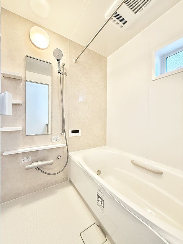 【浴室】■家族みんなが気持ちよく使える設計です