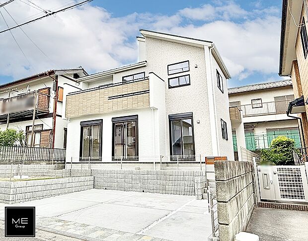 【現地外観写真】1号棟  ■家族みんなが笑顔で過ごせる、安心感のある住まい