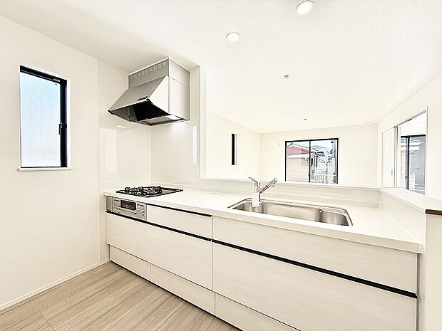 【ダイニングキッチン】■キレイに片付く、使いやすいキッチン