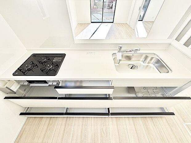 【キッチン】■家族の絆を深める、温もりのあるキッチン