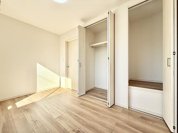 【寝室】■快適な環境で、日常の疲れを癒せる空間