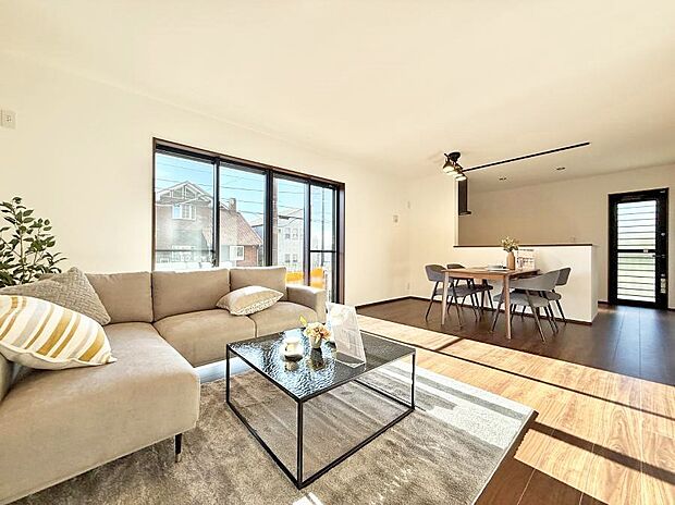 【リビングダイニング】■大切な人と過ごす、あたたかいひととき