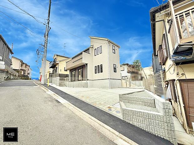 【前面道路含む現地写真】■家族とのお出かけが楽しくなる環境です