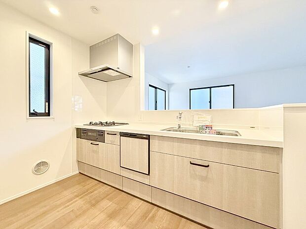 【ダイニングキッチン】■キレイに片付く、使いやすいキッチン