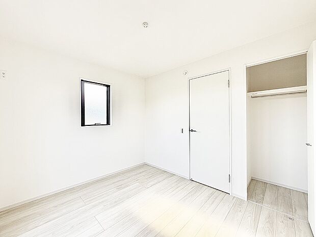 【リビング以外の居室】6号棟 ■清潔感あふれるお部屋で毎日を快適に過ごせます