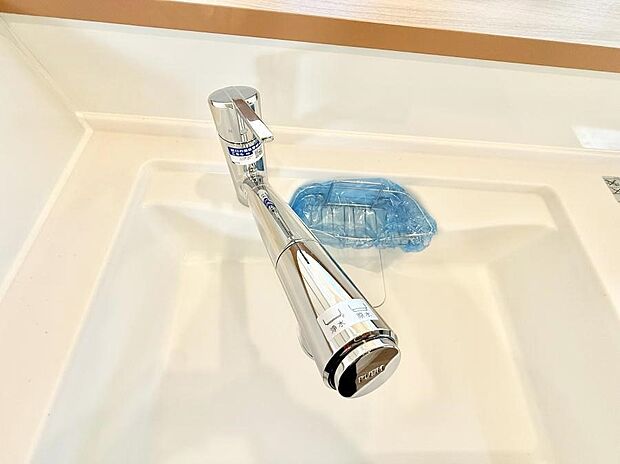 【浄水器】■清潔でおいしい水を手軽に供給してくれます