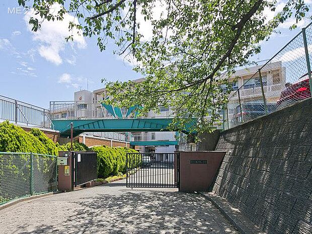 横浜市立権太坂小学校（約550m・徒歩7分）