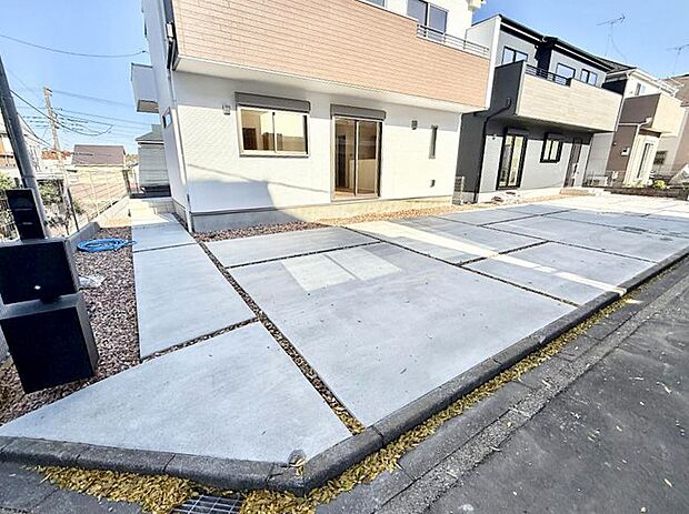 【駐車場】■快適な駐車スペースで安心