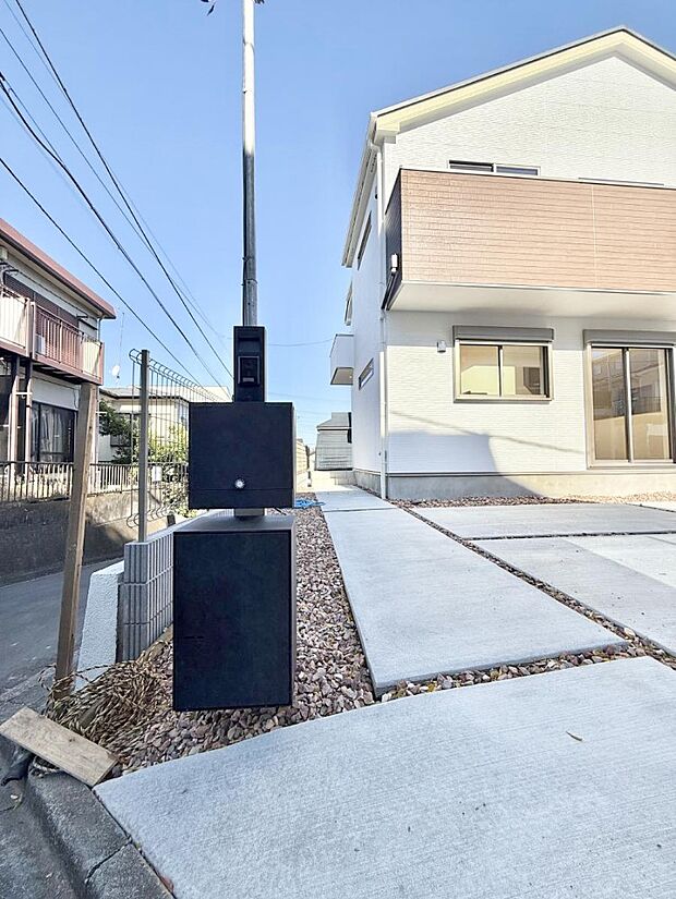 【玄関】■玄関はお家の顔！おしゃれな玄関アプローチでお客様をお迎え！  