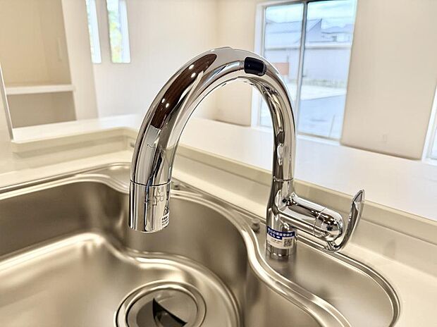 【浄水器】■清潔でおいしい水を手軽に供給してくれます