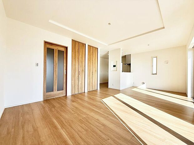 【リビング】■光と風を感じる、リラックスできる空間