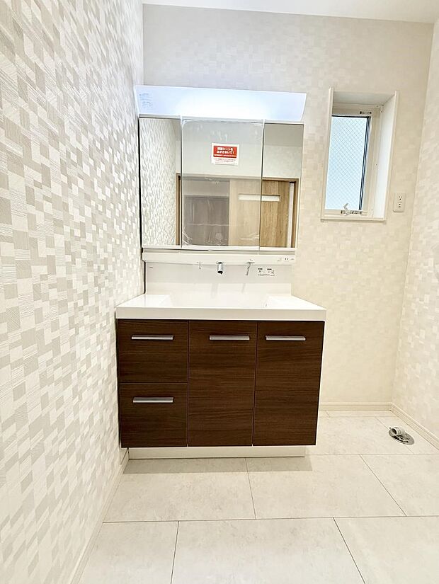 【洗面台・洗面所】■朝の準備がスムーズにできる広さです