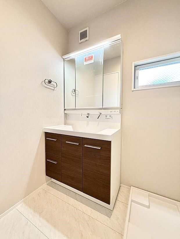 【洗面台・洗面所】お洒落で清潔感のある洗面所です！  