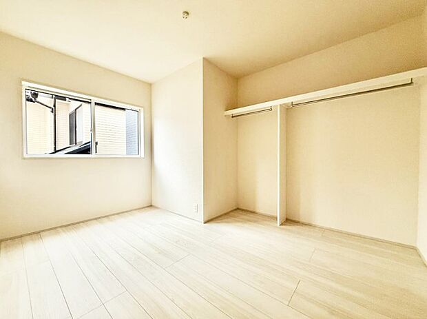 【洋室】■自分だけのスペース どんなお部屋にするかとっても楽しみですね