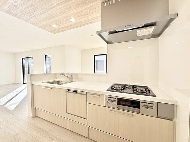 【キッチン】■シンプルで機能的、毎日使いやすいキッチン